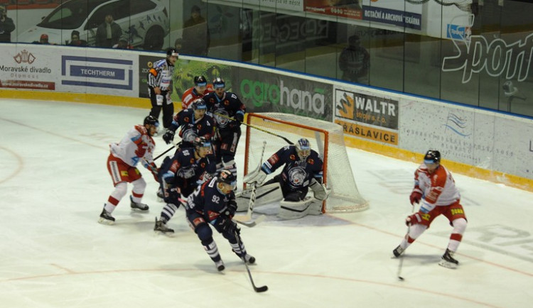 Kohouti prodloužili mizérii, s Libercem doma prohráli 0:4