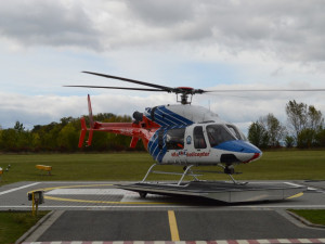 Záchranářský vrtulník smí dál přistávat na heliportu, vedení kraje se dohodlo s firmou Gemo