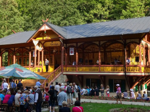 V anketě 7 divů Olomouckého kraje je možné hlasovat ještě měsíc, zatím vede tančírna v Račím údolí