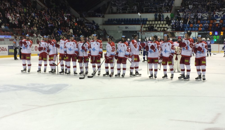 VIDEO: Mora porazila našlapaný tým Komety 5:2, Braňo na konci zápasu vystřihl makarenu