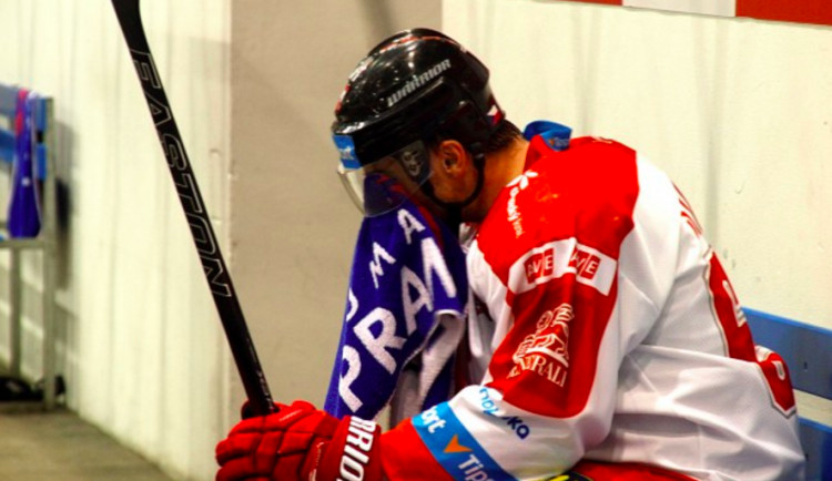 Ostudná první třetina položila Kohouty v duelu s Pardubicemi na lopatky, doma prohráli 2:4