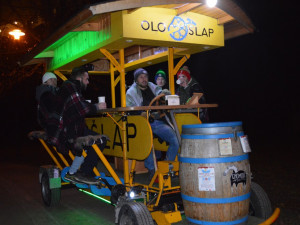 Report: Zimní projížďka Ološlapem? S pončem přes ramena a punčem v těle žádný problém