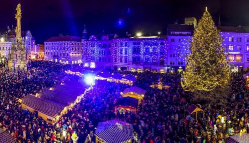 Vánoční trhy si do Olomouce přijely užít desetitisíce návštěvníků