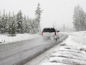 Na silnicích v Olomouckém kraji leží nový sníh, silnice jsou ale s opatrností sjízdné