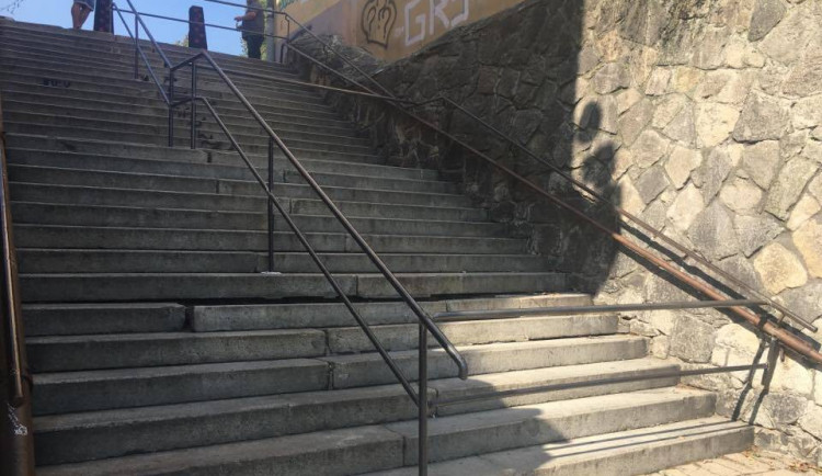 Město investuje 56 milionů do oprav, dočká se i schodiště U Výpadu