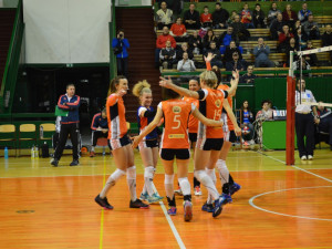 Volejbalistky zvládly bitvu na palubovce Prahy, domů si vezou hladkou výhru 3:0