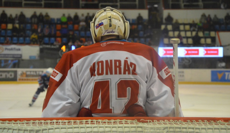 FOTOGALERIE: Kohouti vyhráli nad Chomutovem o jeden gól, nulou se blýskl Braňo Konrád