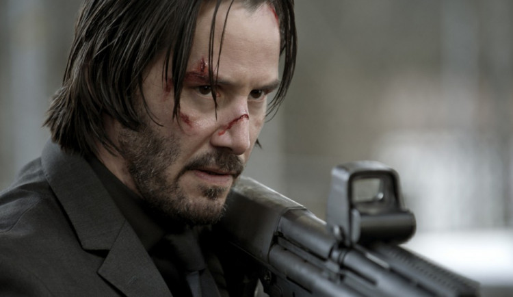 FILMOVÉ PREMIÉRY: John Wick nemá ani v zabijáckém důchodu klid