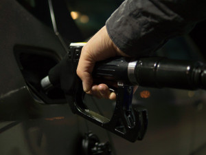 Podle analytiků zůstanou ceny benzínu a nafty na stejné úrovni i několik dalších týdnů