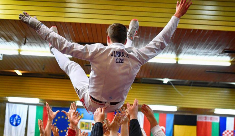Olomoucký šermíř Jakub Jurka vybojoval v bulharském Plovdivu zlatou medaili