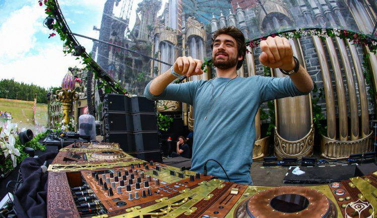 Nizozemský DJ Oliver Heldens vystoupí 21. dubna v Praze a vy můžete být u toho