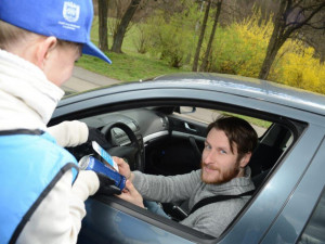 Kampaň „Řídím, piju nealko pivo“ o Velikonocích znovu prověří řidiče