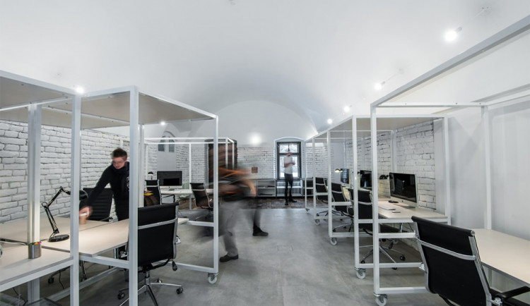 FOTO: V areálu olomoucké Podkovy vzniklo coworkingové centrum Vault 42
