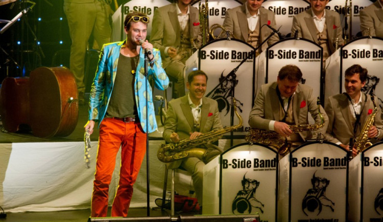 Vojtěch Dyk se vrací na výstaviště Flora, v nové show se představí jako barman. Soutěžte o lístky!