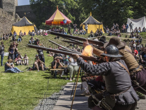 Helfštýn obsadí vojáci, gladiátoři i urození rytíři. Bude se tam konat velký festival vojenské historie