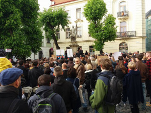 VIDEO: Po celé republice probíhaly demonstrace proti Andreji Babišovi a Miloši Zemanovi