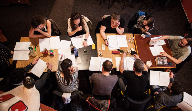 Herci Divadla Tramtarie začali zkoušet slavnou Annu Kareninu. Je to zatím nejnáročnější projekt divadla