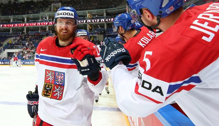 Českým hokejistům ve čtvrtfinále nevěří bookmakeři ani sázkaři
