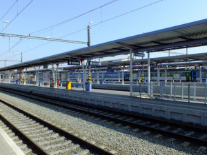 Anonym nahlásil bombu ve stojícím vlaku na olomouckém nádraží. Jednalo se o planý poplach