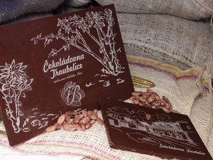 Na každém kousku čokolády si dají opravdu záležet. Poodhalili jsme tajemství výroby čokolády v Troubelicích