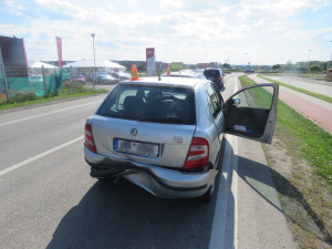 Při řetězové dopravní nehodě do sebe narazila čtyři auta