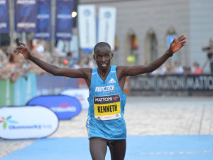 Olomoucký půlmaraton vyhrál Josphat Kiprop Kiptis z Keni, v ženách kralovala Worknesh Degefa z Etiopie