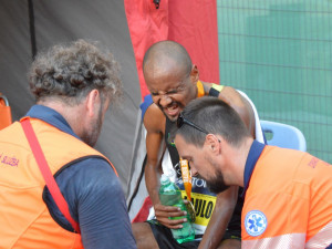 VIDEO: Záchranáři na olomouckém maratonu ošetřili přes padesát běžců