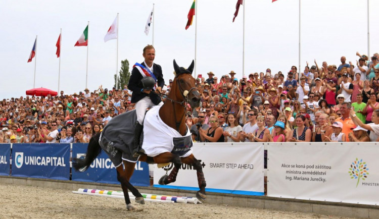 Parkurovou Grand Prix CSI-W Olomouc vyhrál Čech Opatrný