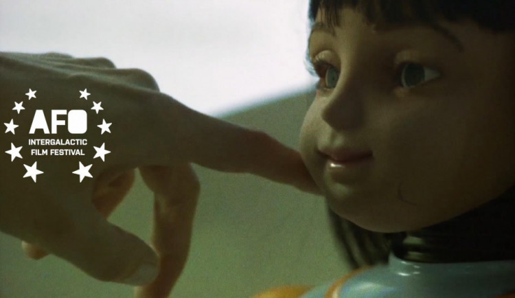 VIDEO: Elektrizující lovestory lidí a robotů. Podívejte se na emospot z AFO52