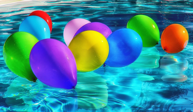 POČASÍ NA NEDĚLI: Teploty budou atakovat třicítku, odpoledne a k večeru může zapršet