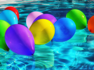 POČASÍ NA NEDĚLI: Teploty budou atakovat třicítku, odpoledne a k večeru může zapršet