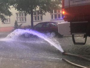 AKTUALIZOVÁNO: Silné bouřky zaměstnávají hasiče. Nejvíce na Prostějovsku, poté na Olomoucku