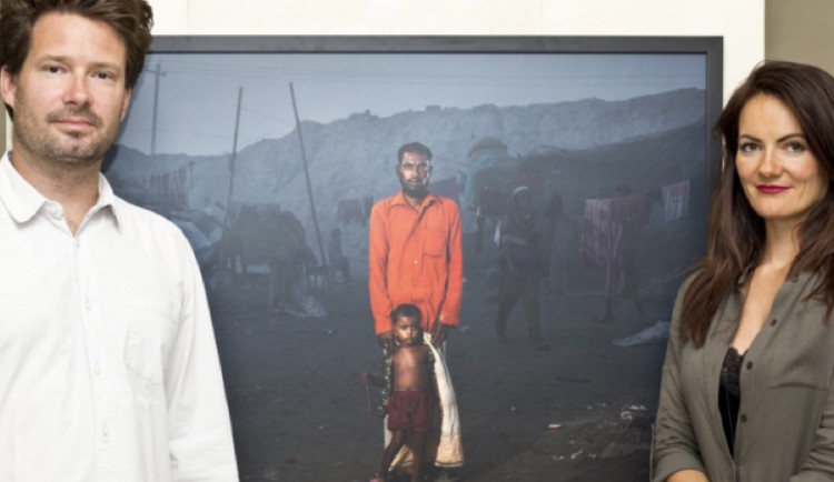 V Café Amadeus je k vidění nová fotografická výstava. Černé slzy ukazují život lidí v Bangladéši
