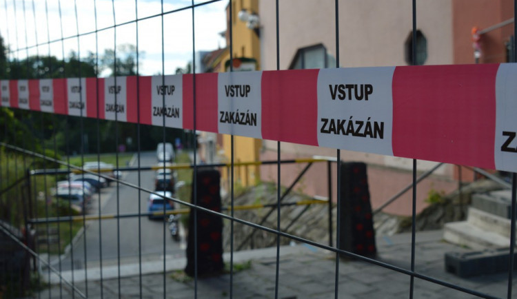 FOTO: Na cestu přes Blažejské schody až do poloviny října zapomeňte. Začala jejich oprava