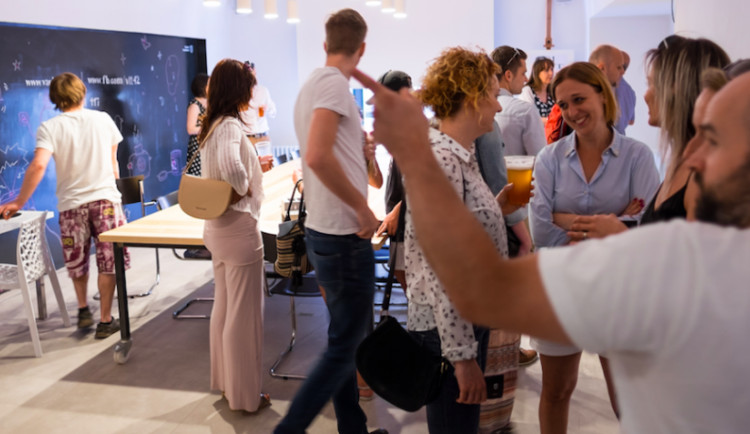 Vault 42 zve na čtvrteční Business coffee i další akce v červenci