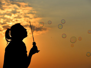 POČASÍ NA ČTVRTEK: Čeká nás nejteplejší den týdne s tropickými teplotami