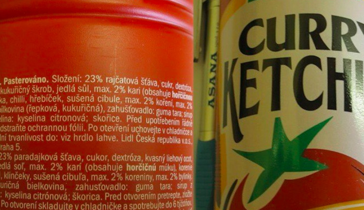 Kečup z Lidlu obsahoval tak málo rajčat, že nemůže být nazýván kečupem. Zákazníky klamala etiketa