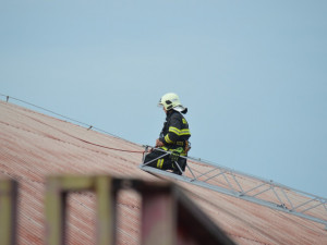 Čtvrteční bouře potrápily hasiče, v kraji vyjížděli k padesáti případům za dvě hodiny