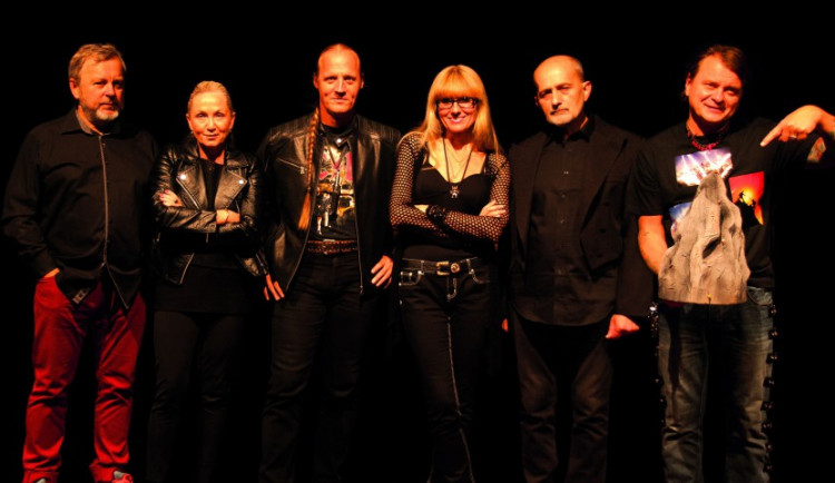 V Tereziánské zbrojnici ve čtvrtek vystoupí legendární kapela Stromboli