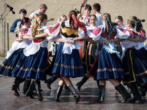 Šumperk obsadily folklorní soubory z celého světa. Začal zde mezinárodní festival