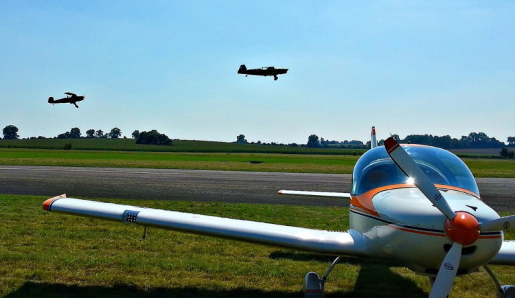 Na leteckém dni v Olomouci budou k vidění gripeny i malá letadla