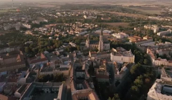 VIDEO: Podívejte se na impozantní let balónem nad Olomoucí v 360° videu