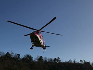 Při čištění studny spadl muži na hlavu kus železa. S vážným zraněním byl převezen do nemocnice