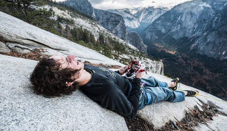 Adam Ondra posunul hranice možného. Jako první lezec v historii zdolal cestu obtížnosti 9c