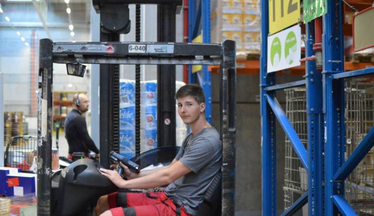 Největší výhodou mé práce je nadstandardní plat, říká Michal Nesvadba, zaměstnanec Kauflandu