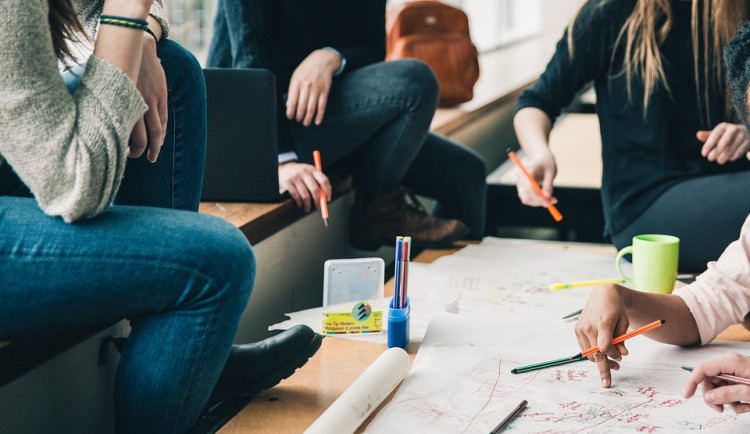 Do Olomouce se v pondělí vrací studenti. Přijede jich přes dvacet tisíc