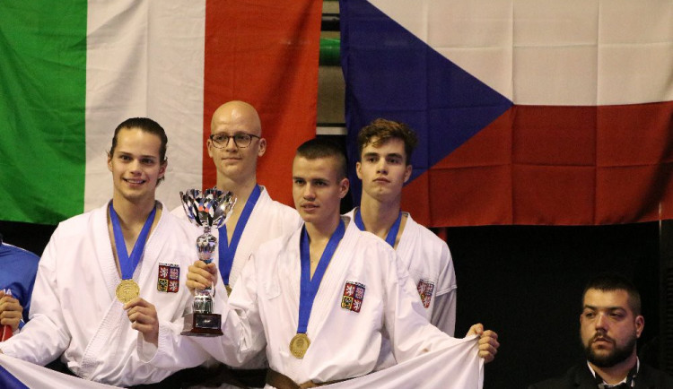 Mladý karatista z Olomouce slaví úspěch, na Mistrovství světa v Itálii skončil třetí