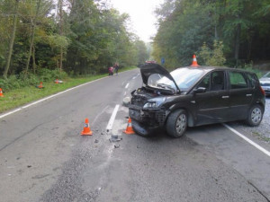 Jedenaosmdesátiletý senior nedal přednost motorkářce a srazil ji