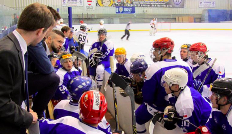 Nově vzniklý hokejový univerzitní tým University Shields vyhrál hned v prvním zápase, porazil 5:0 Brno
