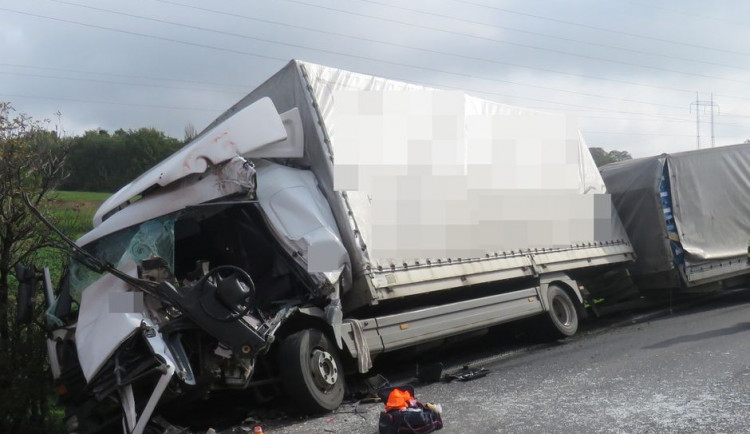 FOTO: Komunikace mezi Kokory a Krčmaní je od druhé odpolední průjezdná